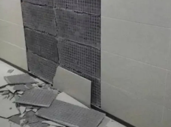 东兴瓷砖空鼓维修公司分享下东兴墙砖松动维修的知识